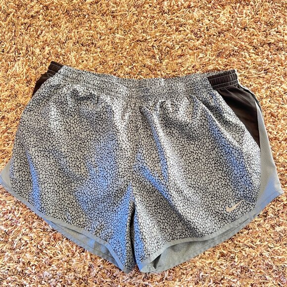 Nike Shorts - Picture 1 of 2
